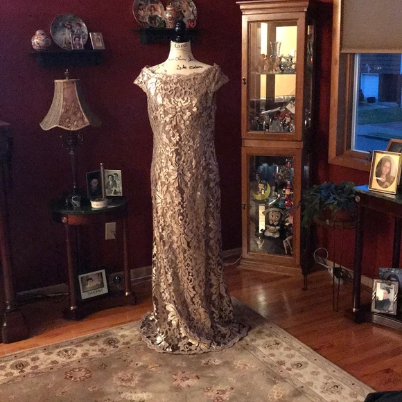 Adrianna Papell Dresses & Skirts - Adrianna Papell evening gown